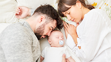 Genitori + deprivazione del sonno