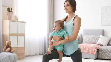 Mamme in forma + dopo il parto + yoga